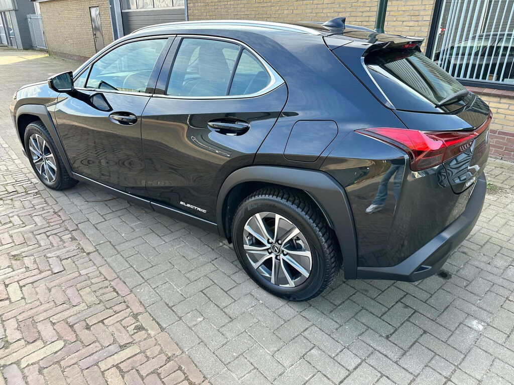 Lexus UX 300e Business 54 kWh SOH 94% | Vakgarage