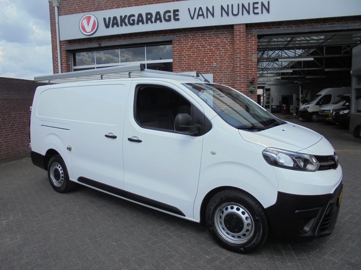 Toyota ProAce 1.6 D-4D Cool Comfort||L3-H1||Trekhaak||Imperiaal||Airco|| | Vakgarage