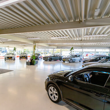 VG_schippers_showroom_mob