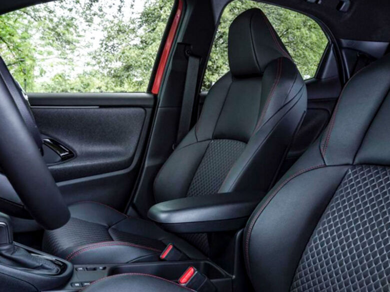 Interieur_Yaris_2