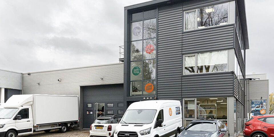 Leithon Lease Service Center